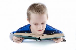 my 1st grader can't read should I be worried
